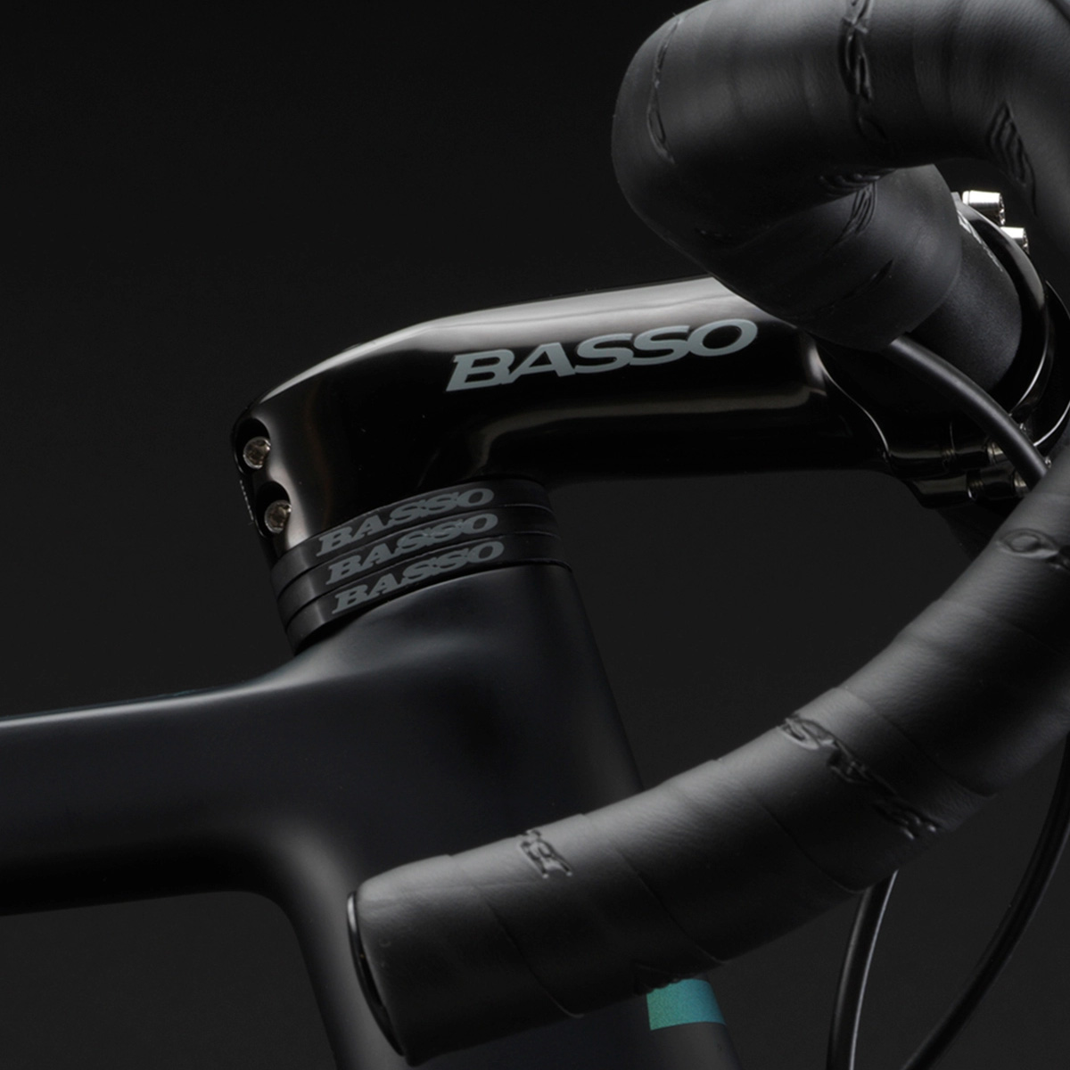 Basso Astra stem and bars